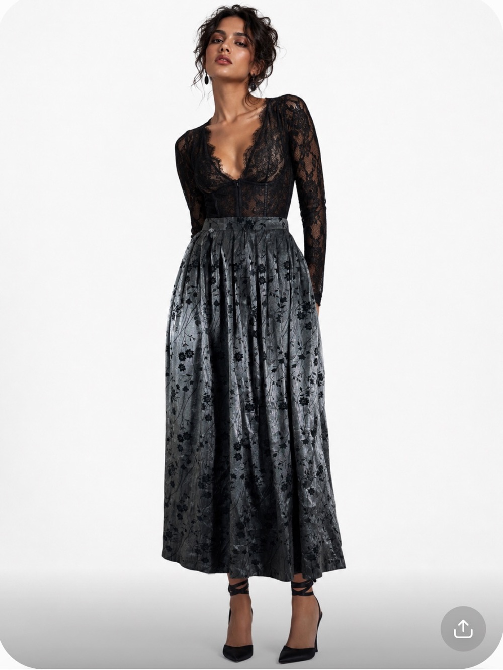 VINTAGE 90"s Y2K Dark Romantic Elegant Black Floral Jacquard Maxi Skirt